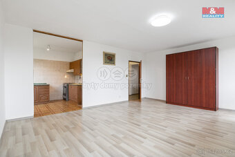 Prodej bytu 2+1, 56 m², Beroun, ul. Slapská, lodžie - 3