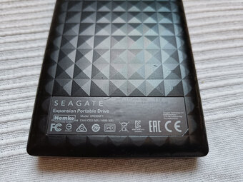 1TB Seagate externy disk s kablom USB-A - 3
