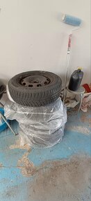 Zimní gumy Barum Polaris 195/65 R15 i s disky Škoda, VW - 3