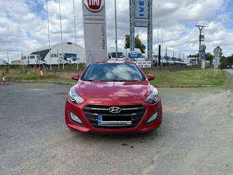 HYUNDAI I30 1.4i KLIMA PARK SENZORY AUTORIZOVANÝ SERVIS - 3
