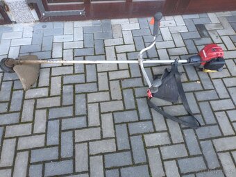 Křovinořez Honda - 3