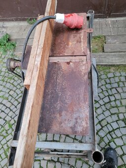 Hoblovačka srovnávačka - 3