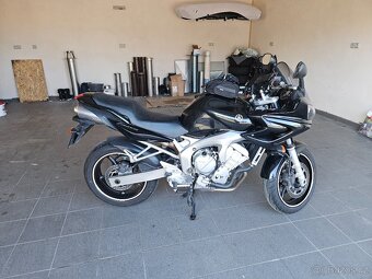 Yamaha Fzr 600 - 3