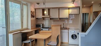 Pronájem bytu 2+kk s balkónem - 3