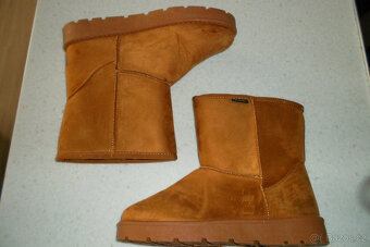 UGG-NOVÉ teplé válenky/hacule/zimní boty, vel. 39 - 3