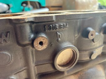 BMW E36 M3 S50B30 blok motoru 1316934 - 3