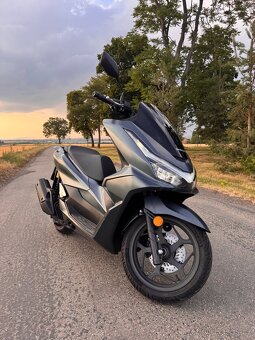 Skútr Honda pcx 125 - 3