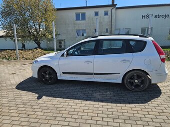 Hyundai i30cw kombi dohodou - 3
