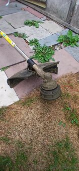 Fieldmann křovinořez FZS 5003B - 3