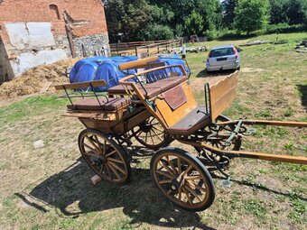 Historický kočar /bryčka Kramer - 3