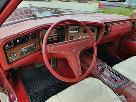 1974_Buick Riviera_455CUI_V8 - 3