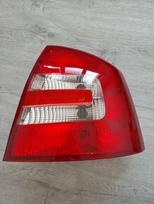 Pravé zadní světlo Škoda Octavia II - 3