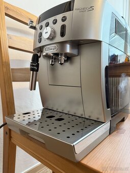 De'Longhi Magnifica S - 3