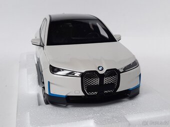 1:18 - BMW iX (2022) - Minichamps - 1:18 - 3