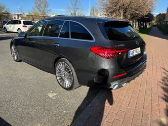 Mercedes-Benz C 220d AMG Line 4 Matic I.majitel 29.tis km - 3