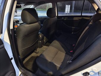 Prodám Toyota Avensis Combi 1.8 95 kW, r.v. 2006 - 3