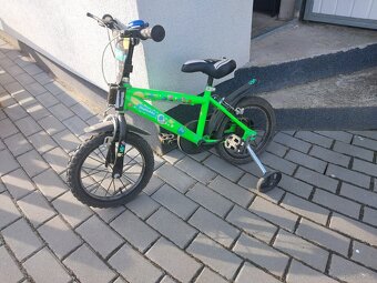 Chlapecké kolo s kolečkama - 3