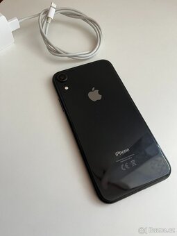 iPhone Xr 64GB černá - 3