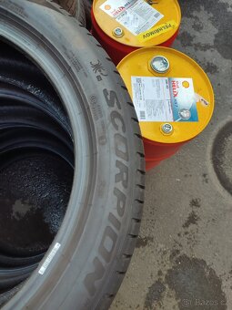 Pirelli 255/45-19 - 3