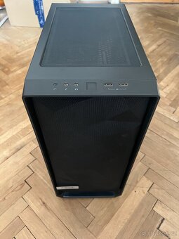 skříň Fractal Design Meshify C Dark Tempered Glass - 3