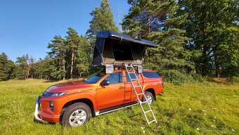 Skořepinový autostan střešní stan Pathfinder WILD LAND 120 - 3