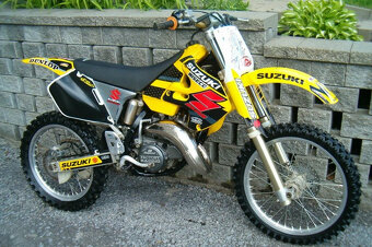 Suzuki RM125 - 3
