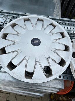 Ford poklice - 3