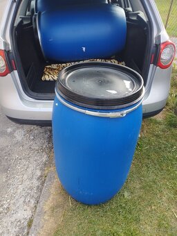 Plastové sudy 200 l - 3