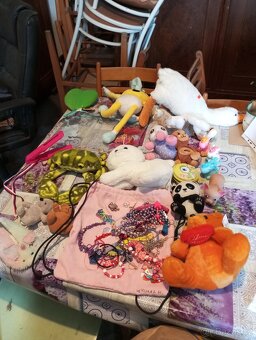 Mix hraček panenky a další - 3