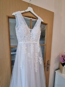 Nové plesové šaty bílé barvy ideální na věneček - 3