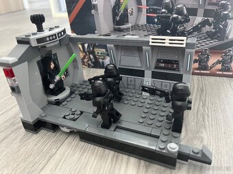LEGO 75324 Útok Dark trooperů - 3