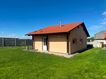 Prodej rodinného domu 252 m² s pozemkem 894 m² - 3