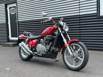 Honda VF 750 Super Magna (1987) - 3