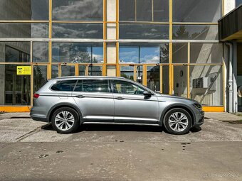 Volkswagen Passat Alltrack 2.0 TDI 4MOTION DSG Business - 3
