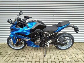 Suzuki GSX-8R - 3