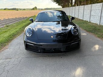 Porsche 911 Carrera 4 - 3