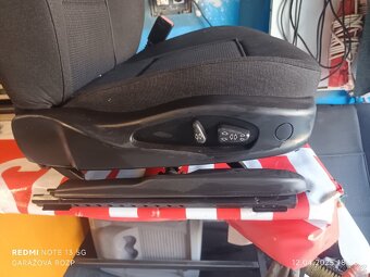 💵1-800kč💵Autosedačka LEAR - 3