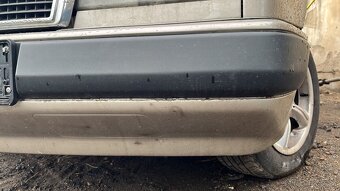 Přední nárazník Mercedes w124 - 3