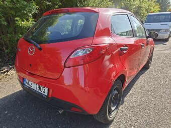 MAZDA 2 (2008,1.3 benzín) - 3