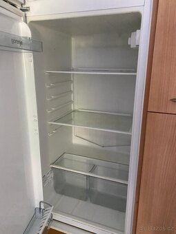 Moderní kuchyňská linka se spotřebiči - 3