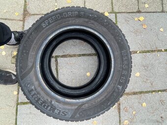 Dvě zimní pneu 195/65/15 Semperit - 3
