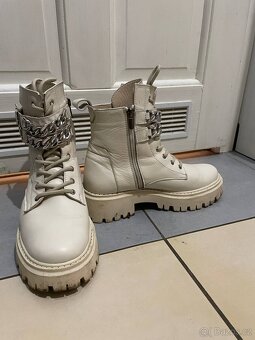 Dámské kožené kotníkové boty značky Liu Jo - 3