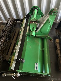 Zakladač trávníku SB165 - 3