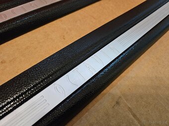 Škoda Octavia 1 prahové lišty originál - 3