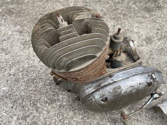 Motor Jawa 250/559 Panelka - 3