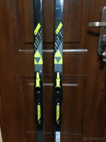 Prodám úplně nové běžky FISCHER CROWN 147cm dlouhé. - 3