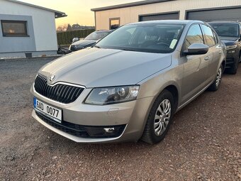 Škoda Octavia 3 1.6 TDI původ CZ najeto 135 000km - 3