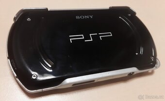 PSP Go - 3