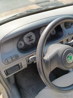 Škoda pick up1.3 MPI - 3
