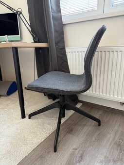 konferenční židle LÅNGFJÄLL (IKEA), tmavě šedá/černá - 3